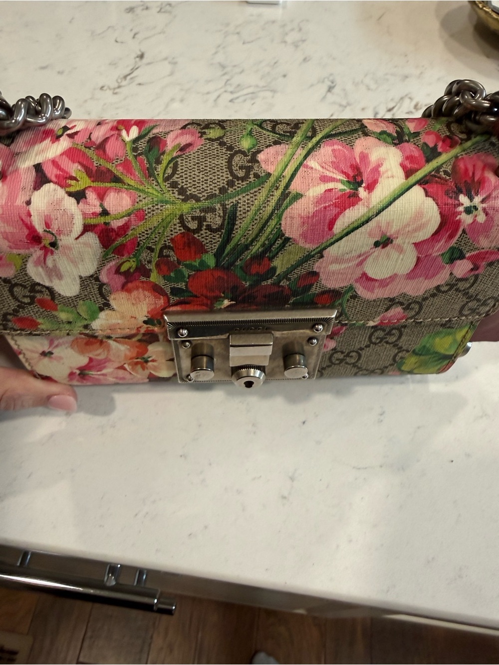 Gucci Floral Blooms GG Supreme Crossbody Shoulder Bag - Picture 4 of 9